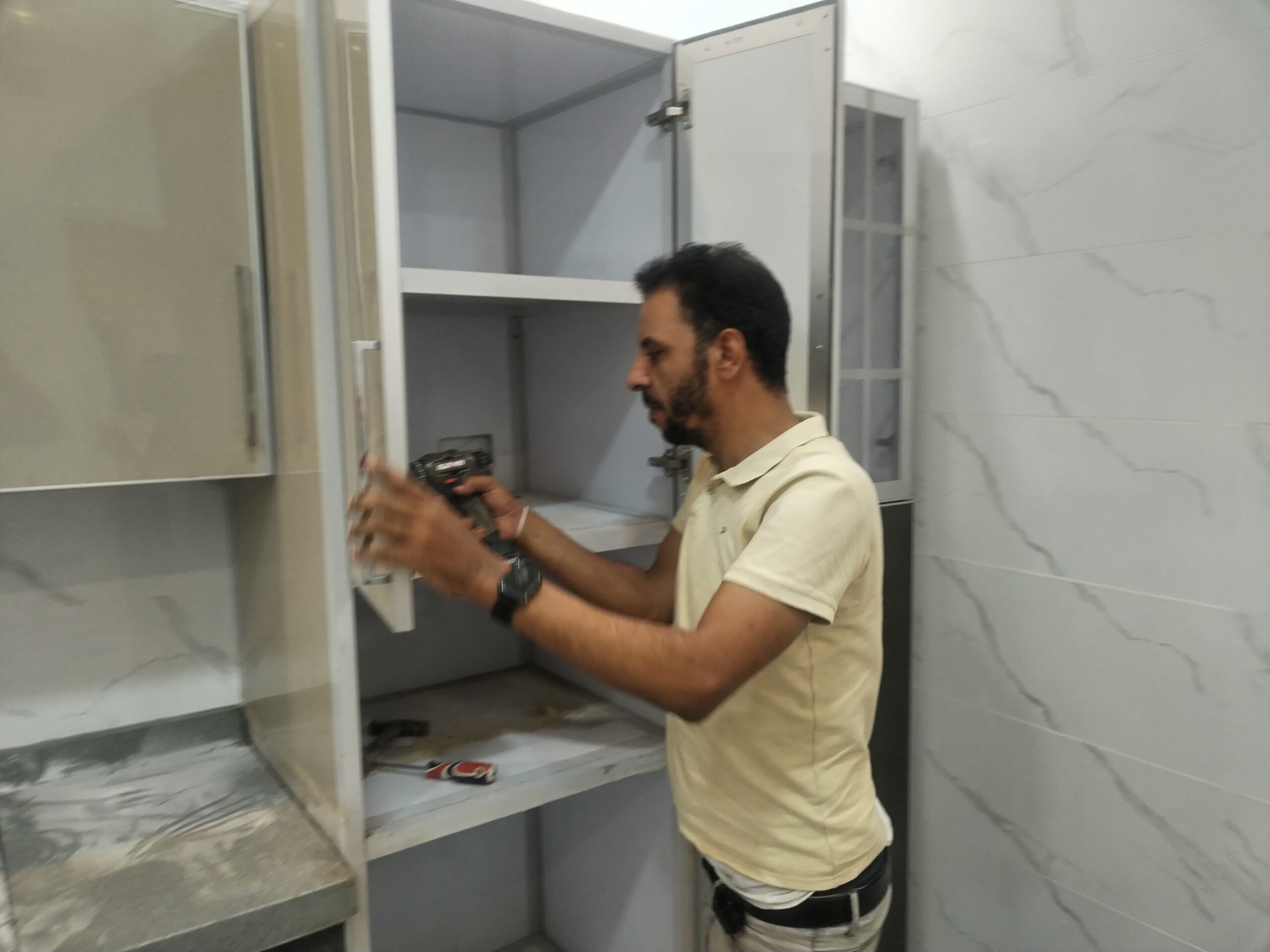 نجار فك وتركيب أثاث بمصر